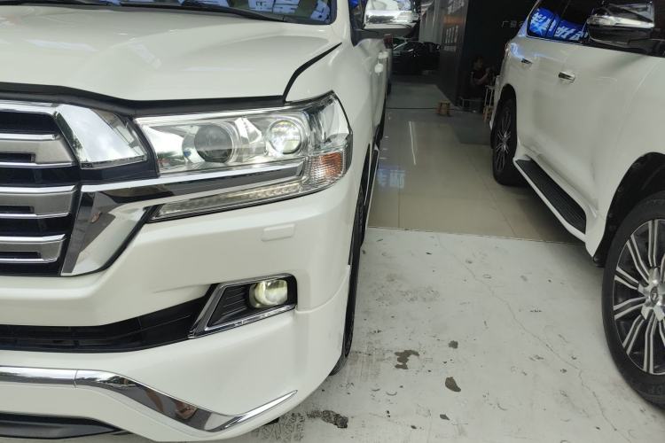 Used Toyota Land Cruiser 2017 4.0L Automatic Parallel Import Left Front Headlight