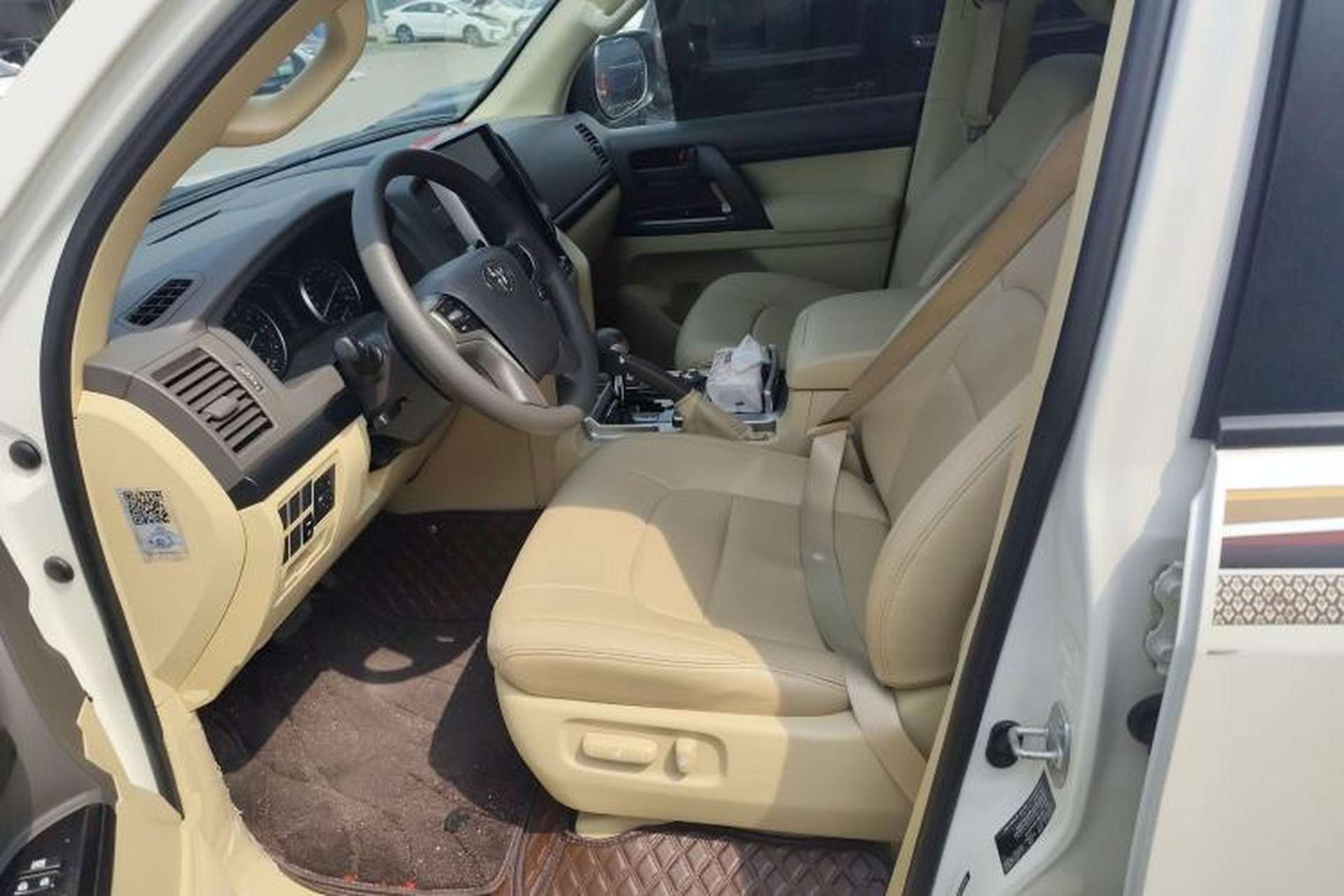 Used Toyota Land Cruiser 2017 4.0L Automatic Parallel Import Left Front Seat