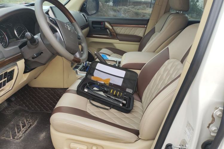 Used Toyota Land Cruiser 2017 4.0L Automatic Parallel Import Left Front Seat