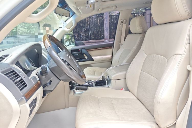 Used Toyota Land Cruiser 2017 4.0L Automatic Parallel Import Left Front Seat