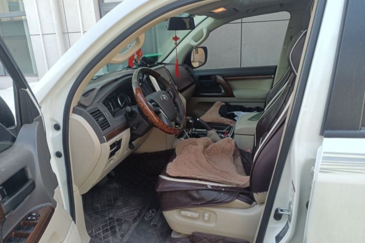 Used Toyota Land Cruiser 2017 4.0L Automatic Parallel Import Left Front Seat