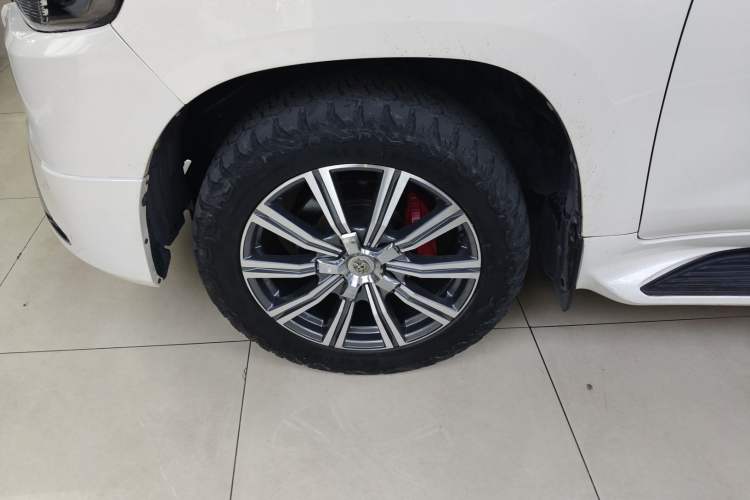 Used Toyota Land Cruiser 2017 4.0 GX-R Aluminum Wheels No Sunroof High-End Version—Middle East Market Left Front Wheel Hub