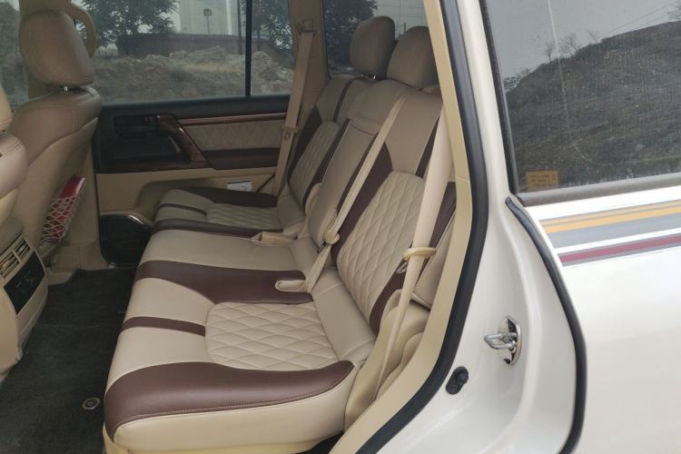 Used Toyota Land Cruiser 2017 4.0L Automatic Parallel Import Left Rear Seat