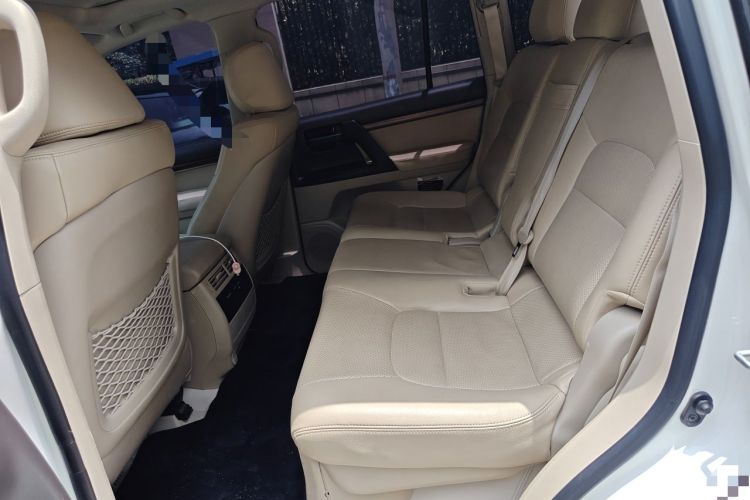 Used Toyota Land Cruiser 2017 4.0L Automatic Parallel Import Left Rear Seat