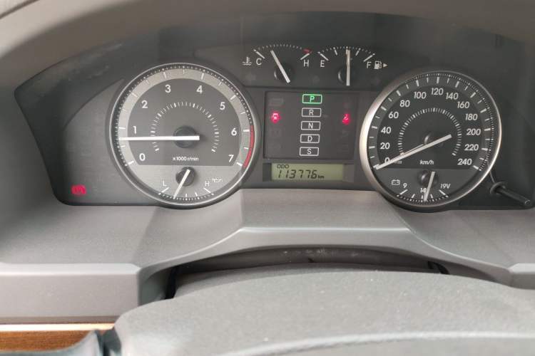 Used Toyota Land Cruiser 2017 4.0L Automatic Parallel Import Odometer Close Up
