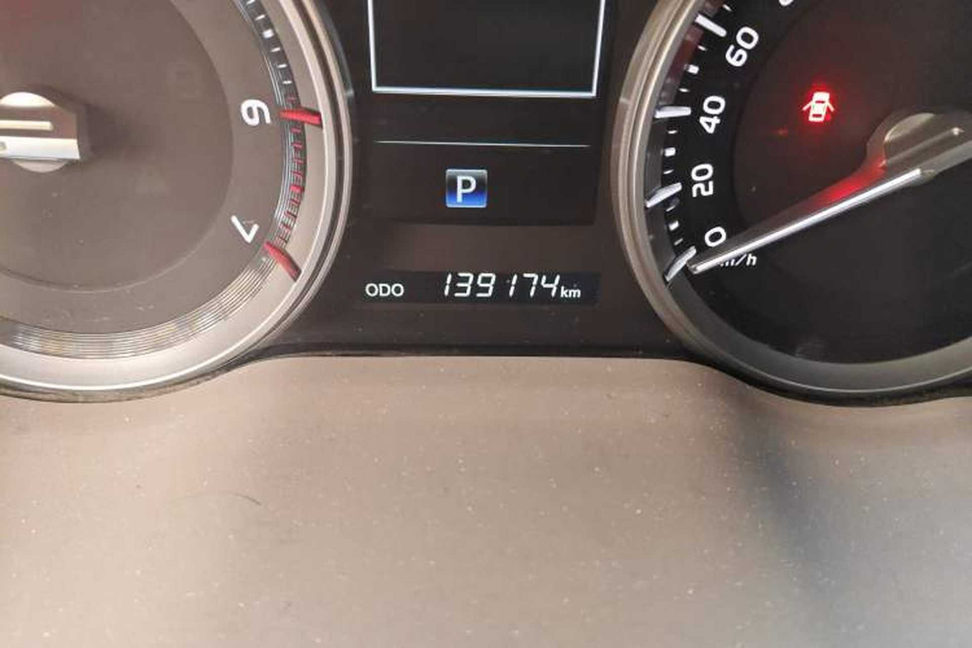 Used Toyota Land Cruiser 2017 5700 Middle East Edition Odometer Close Up