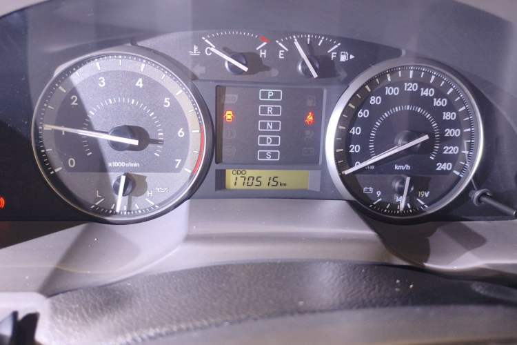 Used Toyota Land Cruiser 2017 4.0L 5-Seater Automatic Transmission Middle East Version Odometer Close Up