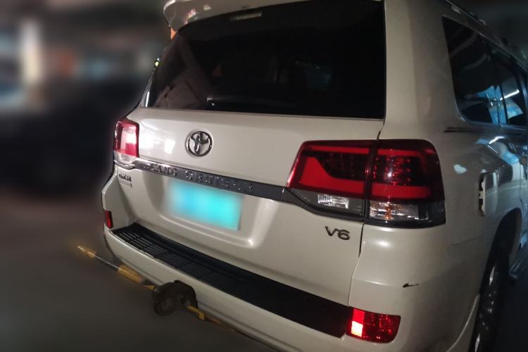 Used Toyota Land Cruiser  Rear