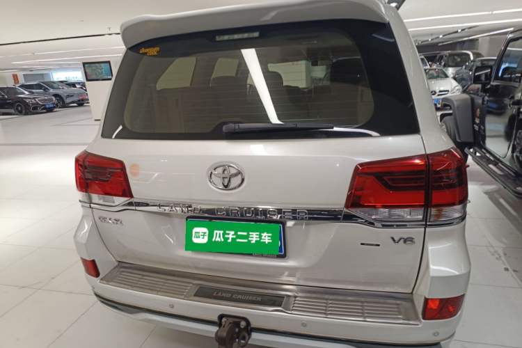 Used Toyota Land Cruiser 2017 4.0 GX-R Aluminum Wheels No Sunroof High-End Version—Middle East Market Rear
