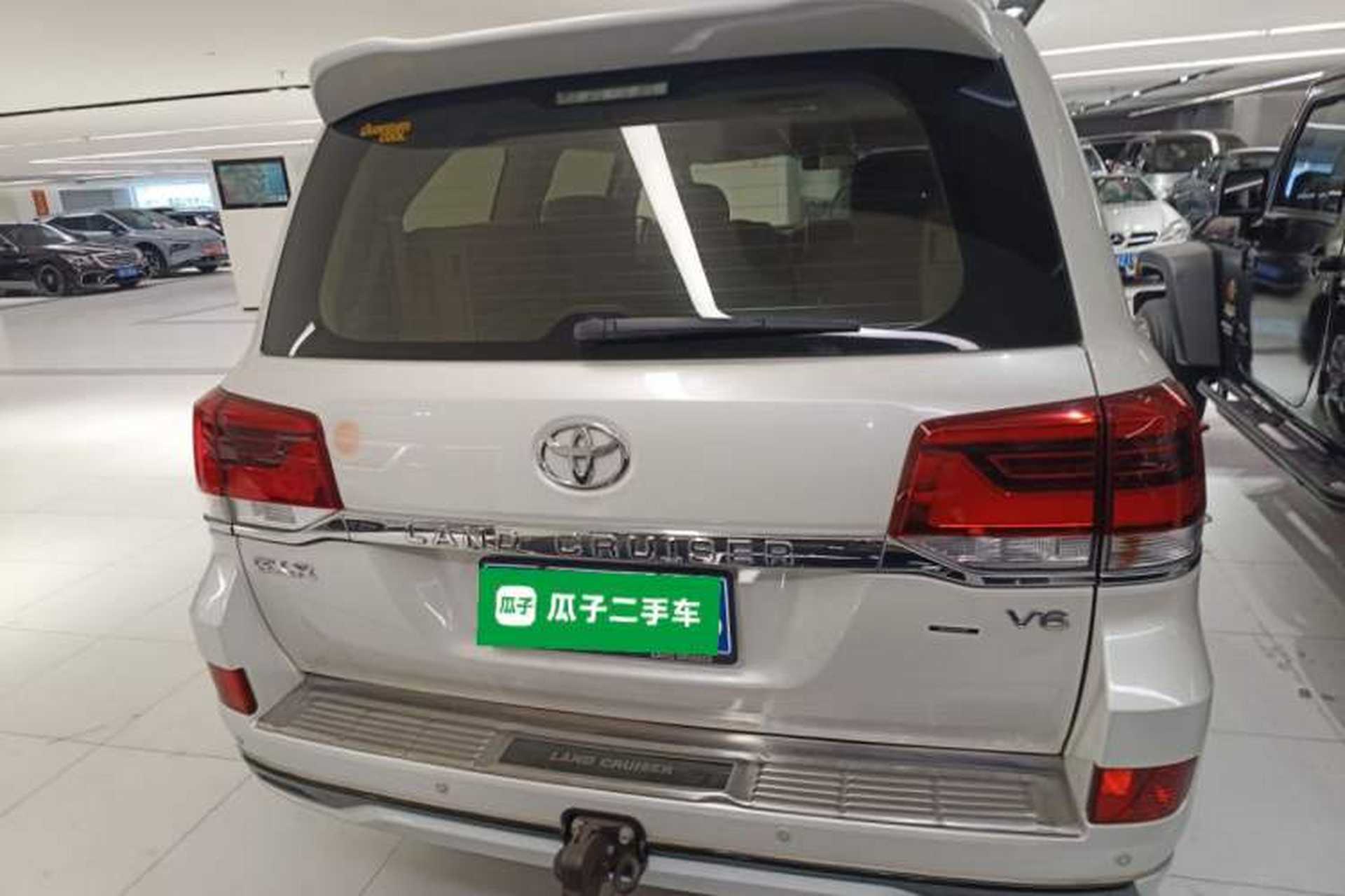 Used Toyota Land Cruiser 2017 4.0 GX-R Aluminum Wheels No Sunroof High-End Version—Middle East Market Rear