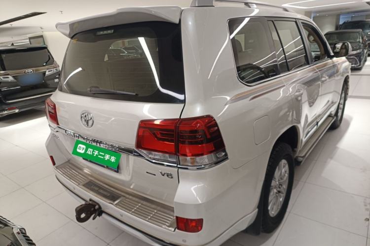 Used Toyota Land Cruiser 2017 4.0 GX-R Aluminum Wheels No Sunroof High-End Version—Middle East Market Rear Right 45 Deg