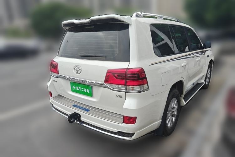 Used Toyota Land Cruiser 2017 4.0 GX-R Dual Fuel Dual Differential – Middle East Rear Right 45 Deg