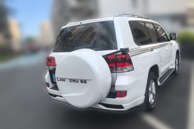 Used Toyota Land Cruiser 2017 4.0L GX-R Sunroof – Middle East Rear Right 45 Deg