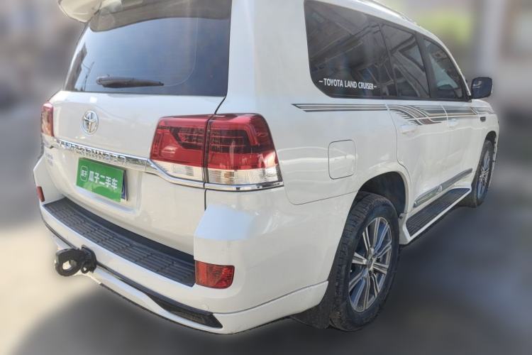 Used Toyota Land Cruiser 2017 4.0L GX-R Sunroof – Middle East Rear Right 45 Deg