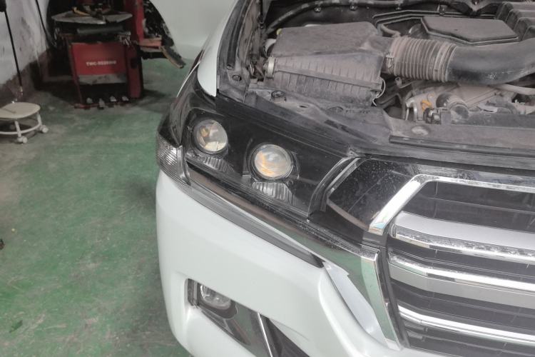 Used Toyota Land Cruiser 2017 4.0L Automatic Parallel Import Right Front Headlight
