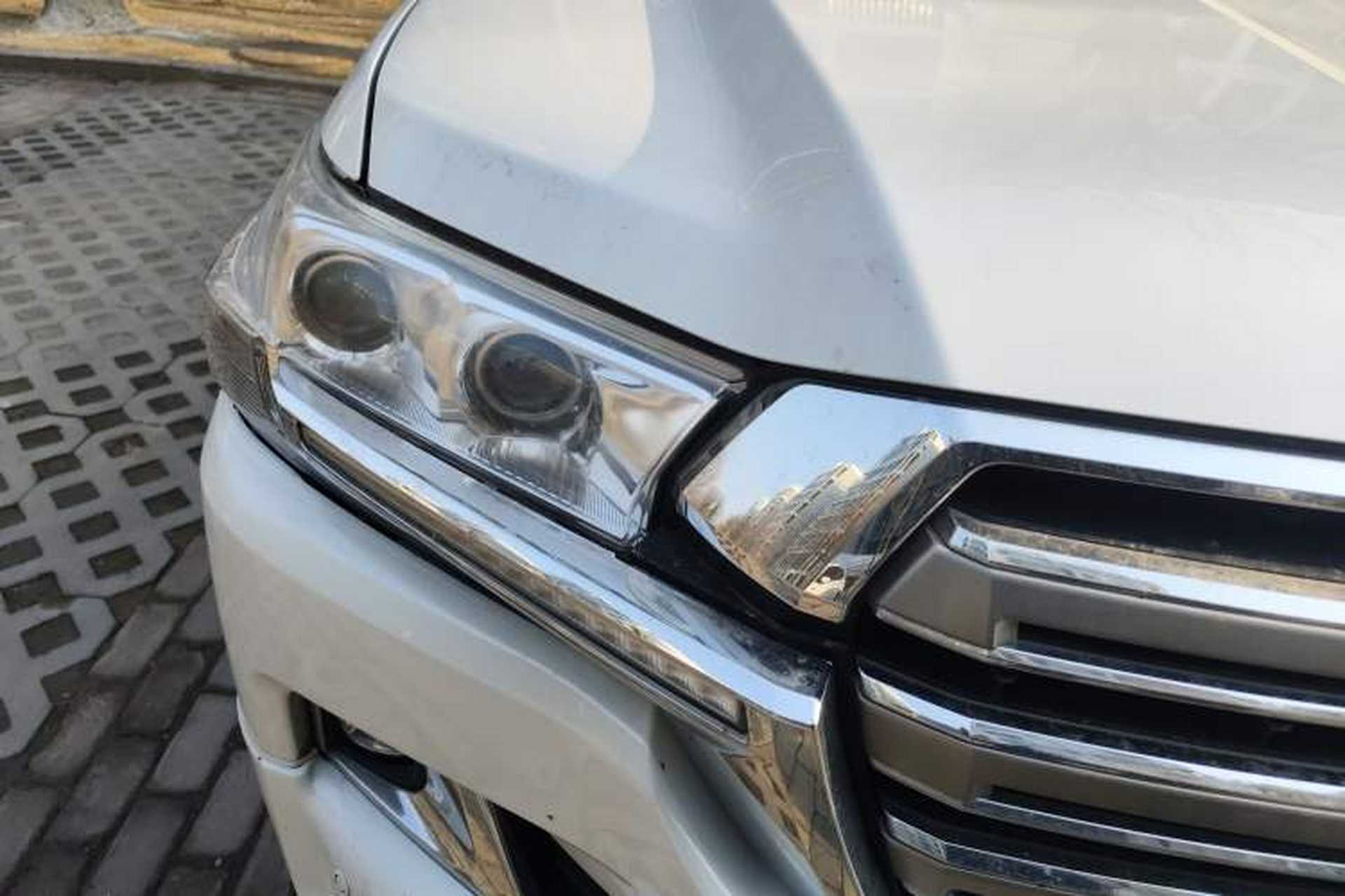 Used Toyota Land Cruiser  Right Front Headlight