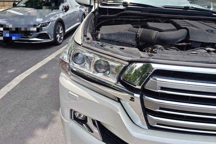 Used Toyota Land Cruiser 2017 4.0L Automatic Parallel Import Right Front Headlight