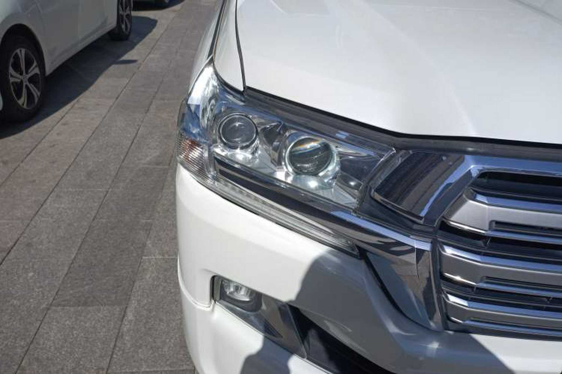 Used Toyota Land Cruiser  Right Front Headlight