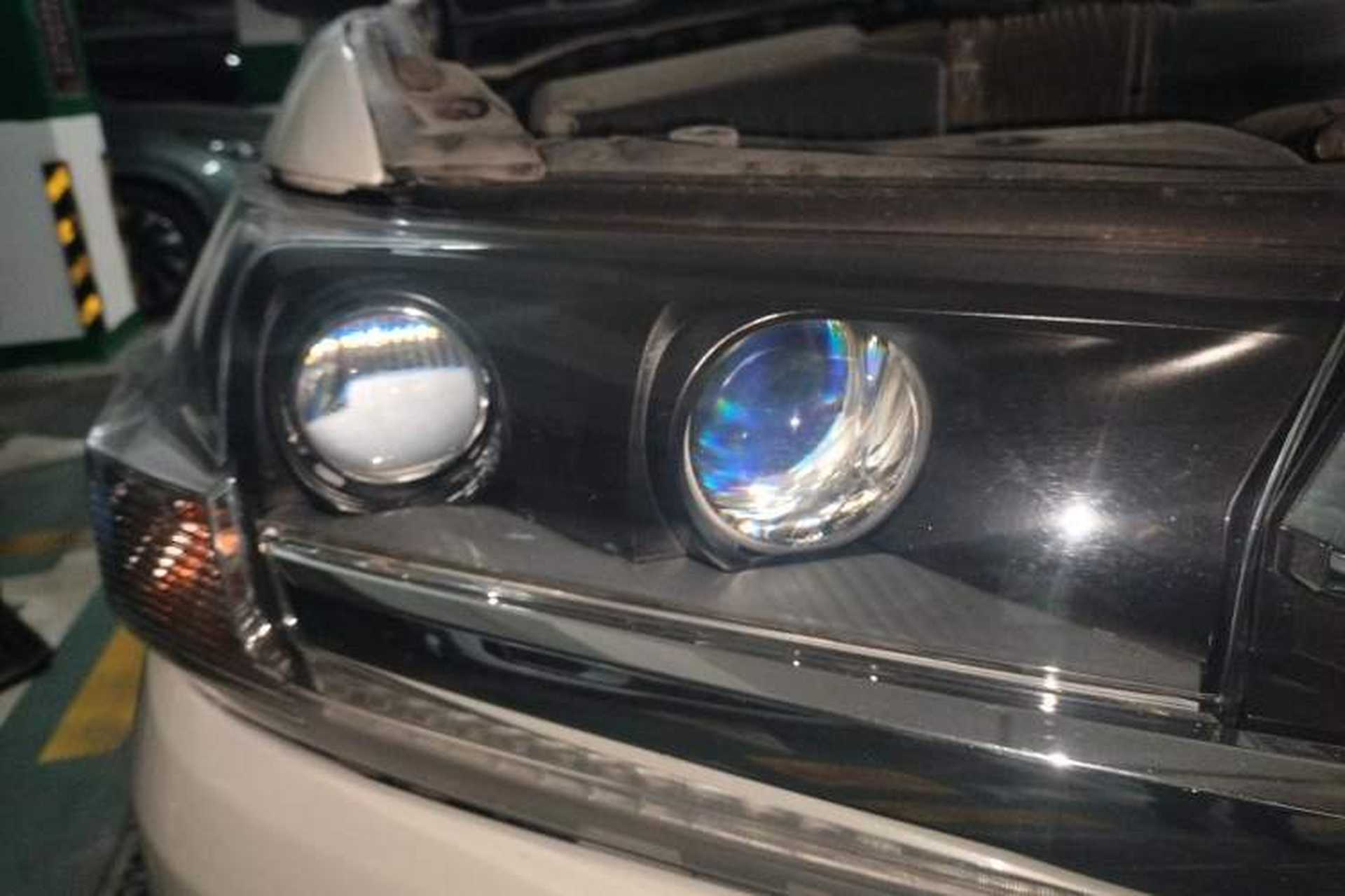 Used Toyota Land Cruiser  Right Front Headlight
