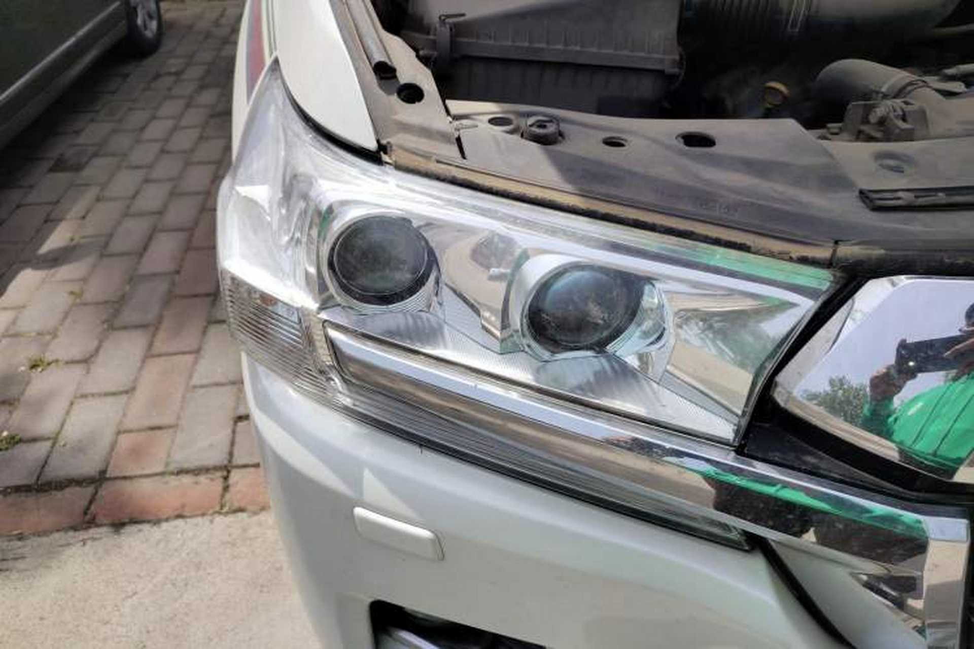 Used Toyota Land Cruiser 2017 4.0L GX-R Sunroof – Middle East Right Front Headlight