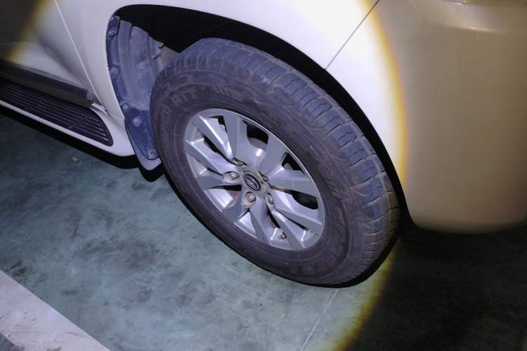 Used Toyota Land Cruiser 2017 4.0L 5-Seater Automatic Transmission Middle East Version Right Front Wheel Hub