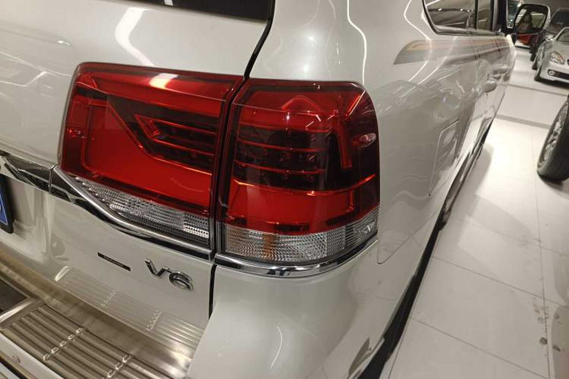 Used Toyota Land Cruiser 2017 4.0 GX-R Aluminum Wheels No Sunroof High-End Version—Middle East Market Right Rear Taillight