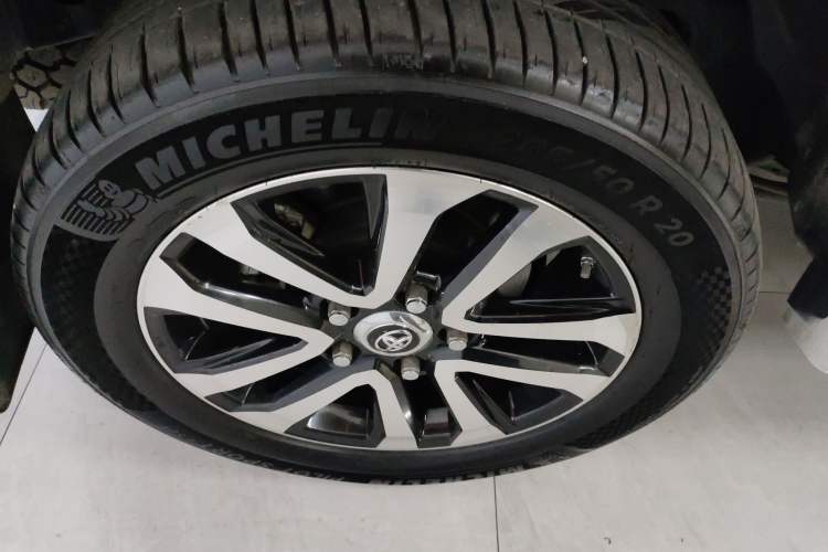 Used Toyota Land Cruiser 2017 4.0L Automatic Parallel Import Right Rear Wheel Hub