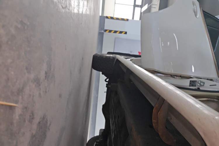 Used Toyota Land Cruiser 2017 4.0L Automatic Parallel Import Right Side Sill