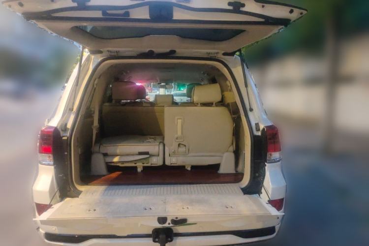 Used Toyota Land Cruiser  Trunk