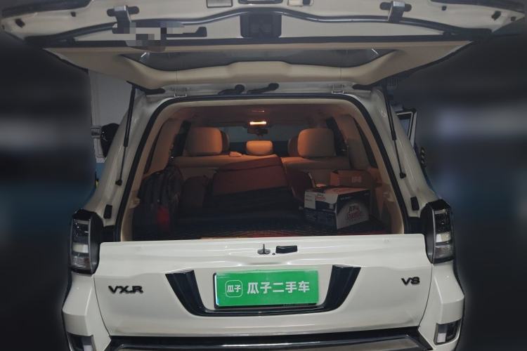 Used Toyota Land Cruiser 2017 4.0L 5-Seater Automatic Transmission Middle East Version Trunk