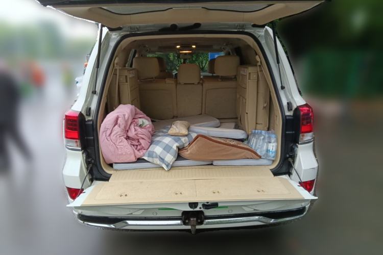 Used Toyota Land Cruiser  Trunk