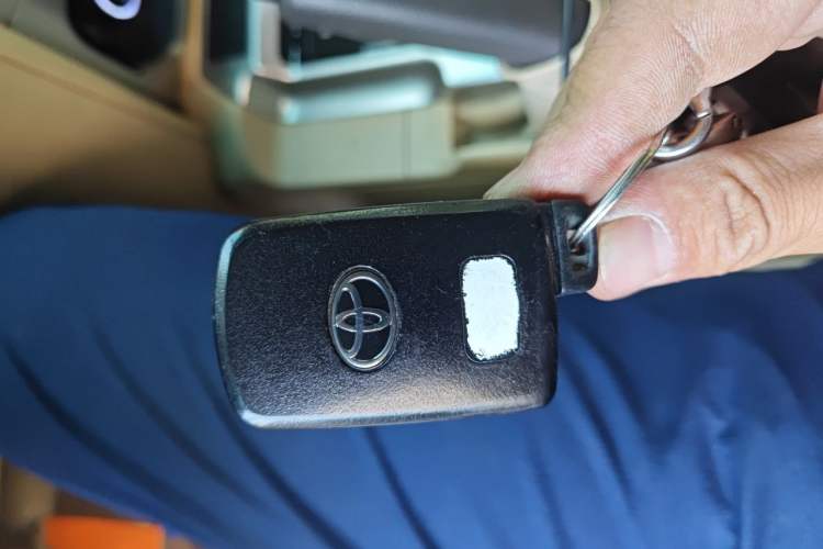 Used Toyota Land Cruiser  Vehicle Key