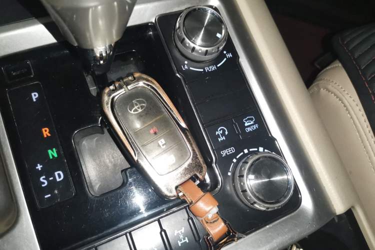Used Toyota Land Cruiser  Vehicle Key