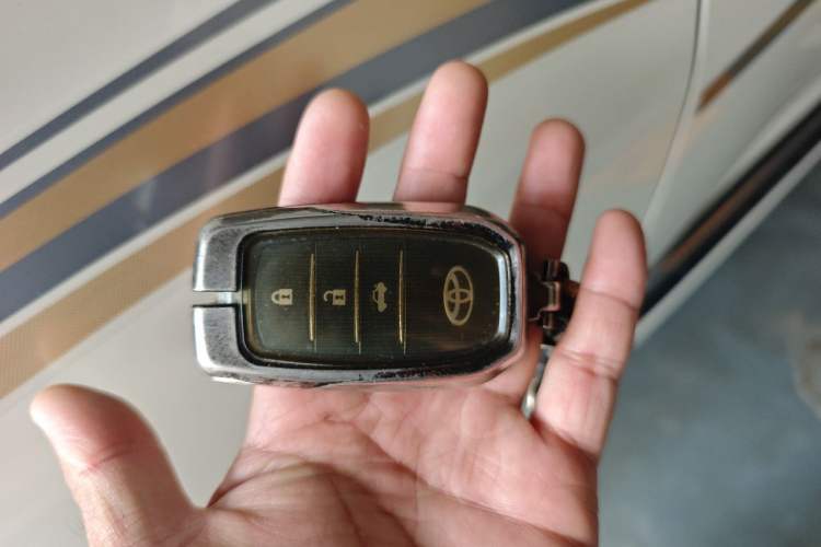 Used Toyota Land Cruiser  Vehicle Key