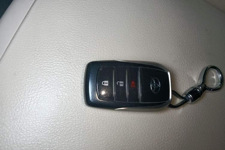 Used Toyota Land Cruiser  Vehicle Key