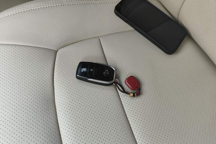 Used Toyota Land Cruiser  Vehicle Key