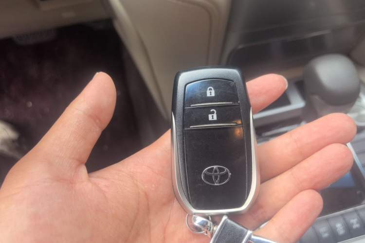 Used Toyota Land Cruiser  Vehicle Key