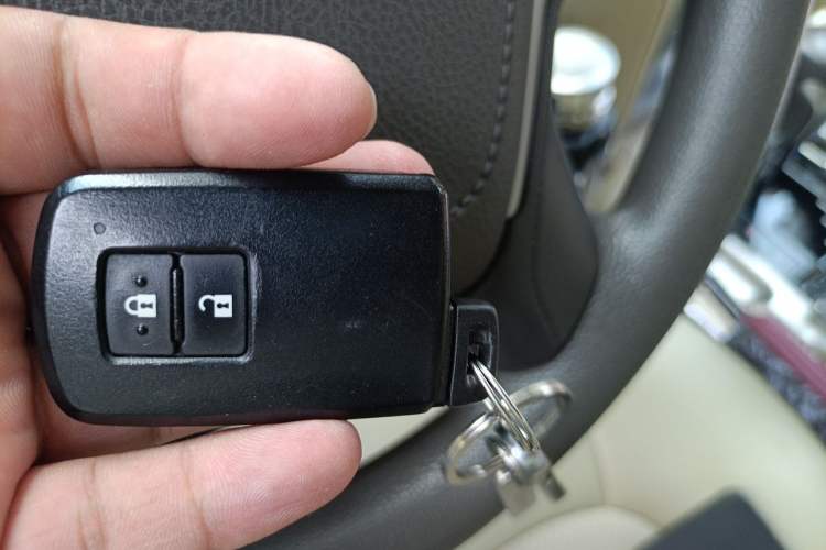 Used Toyota Land Cruiser  Vehicle Key