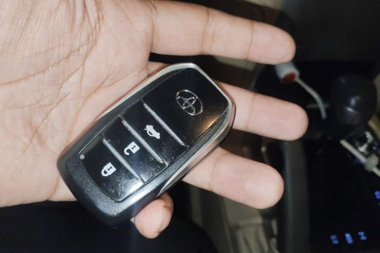 Used Toyota Land Cruiser  Vehicle Key