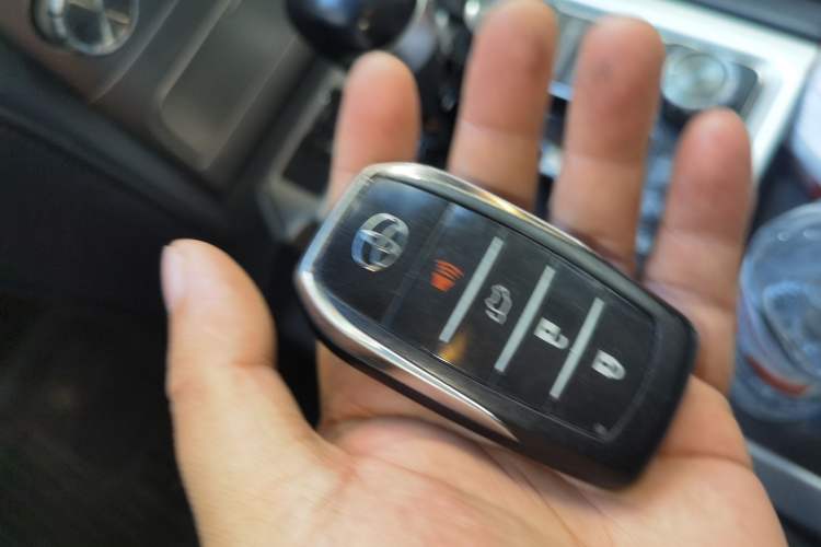 Used Toyota Land Cruiser  Vehicle Key