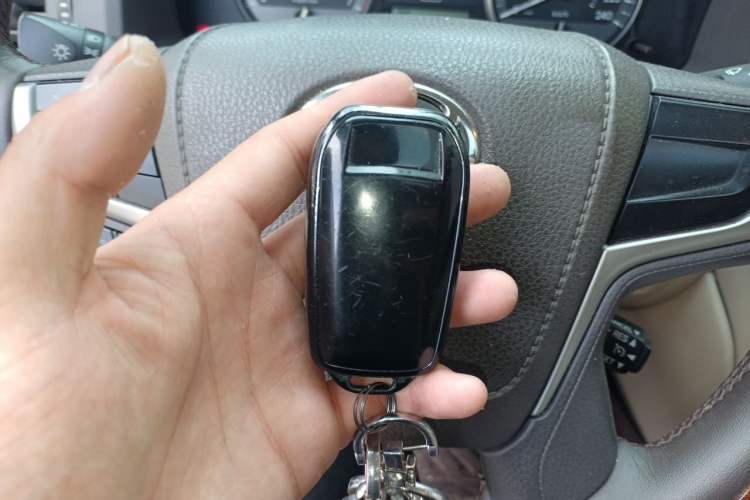 Used Toyota Land Cruiser 2017 4.0L Automatic Parallel Import Vehicle Key