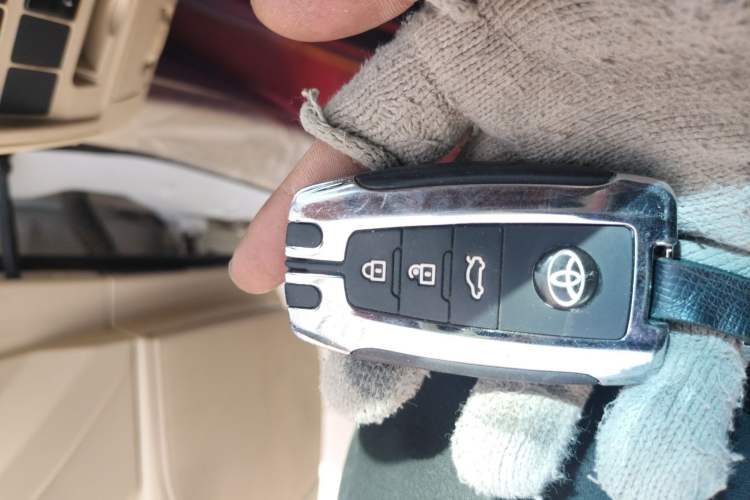Used Toyota Land Cruiser  Vehicle Key