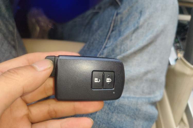 Used Toyota Land Cruiser  Vehicle Key