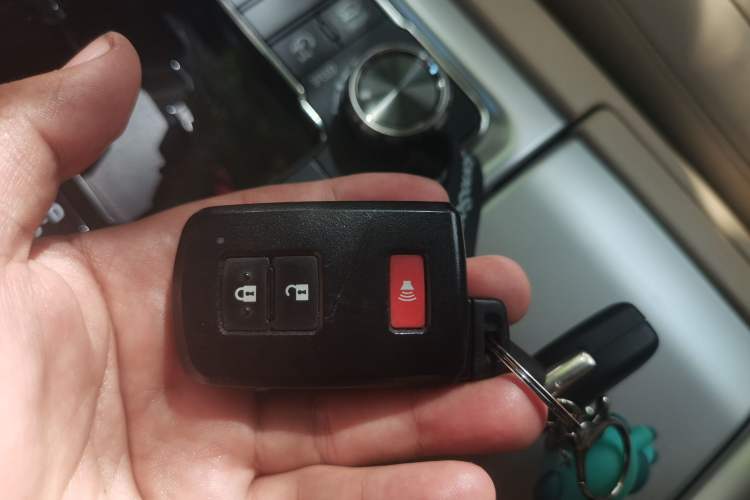 Used Toyota Land Cruiser  Vehicle Key