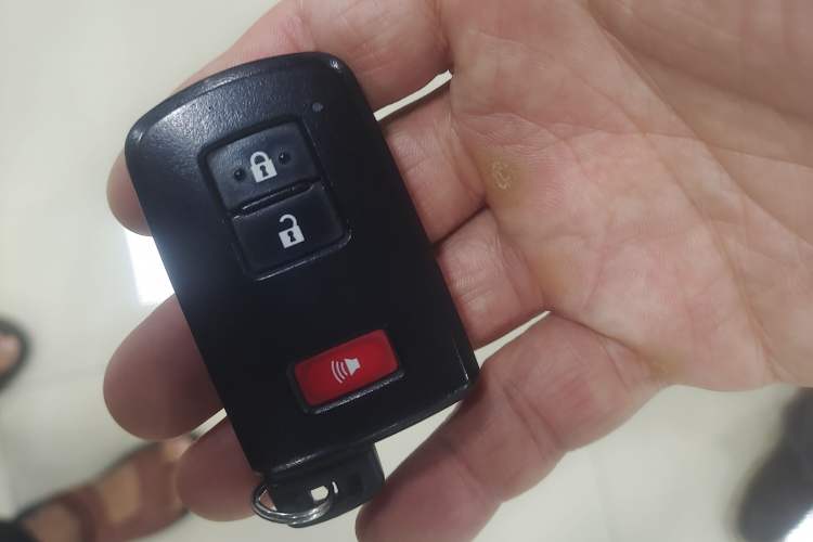 Used Toyota Land Cruiser  Vehicle Key