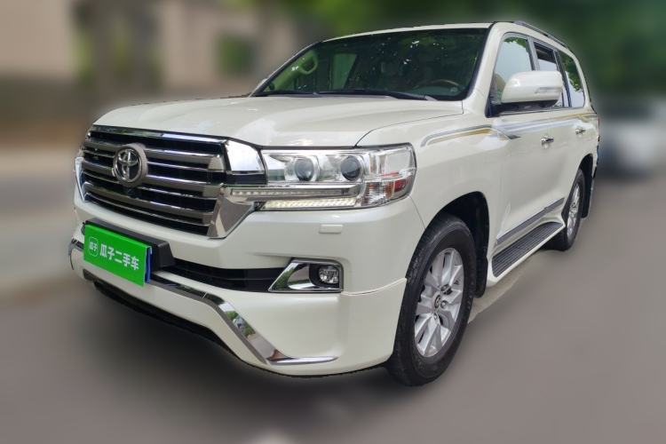 Used Toyota Land Cruiser 2017 Model, 4.6L, Middle East Specification, 7-Seater Guazi used car, China used car export, Used car for sale, Used cars, Cheapest cars for sale
