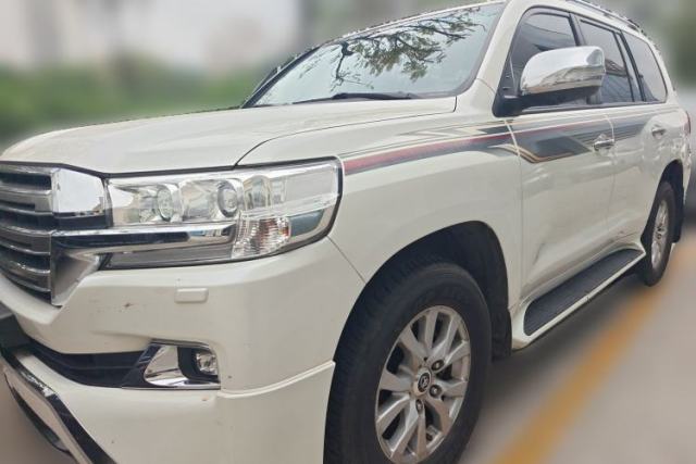 Used Toyota Land Cruiser 