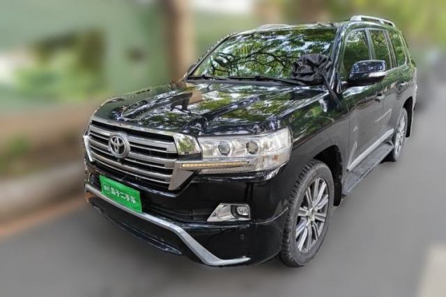 Used Toyota Land Cruiser Parallel import, 4.0L, automatic, 7 seats