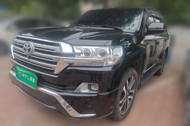 Toyota Land Cruiser 2018 Land Cruiser, base model, 4.0-liter engine, 5 seats, automatic transmission usado