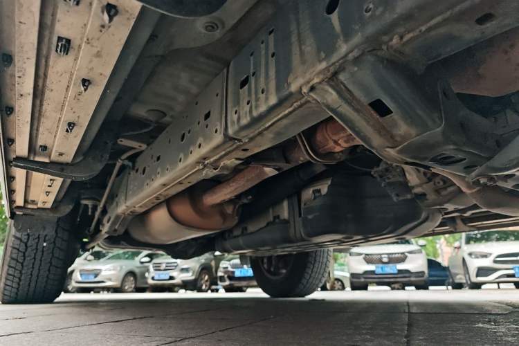 Used Toyota Land Cruiser 2018 4.0L Automatic 7-Seater U.S. Specification Chassis Front Right